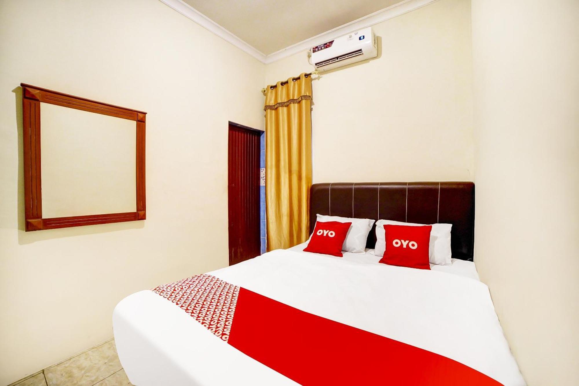 Oyo 91199 Felicia Homestay Медан Экстерьер фото